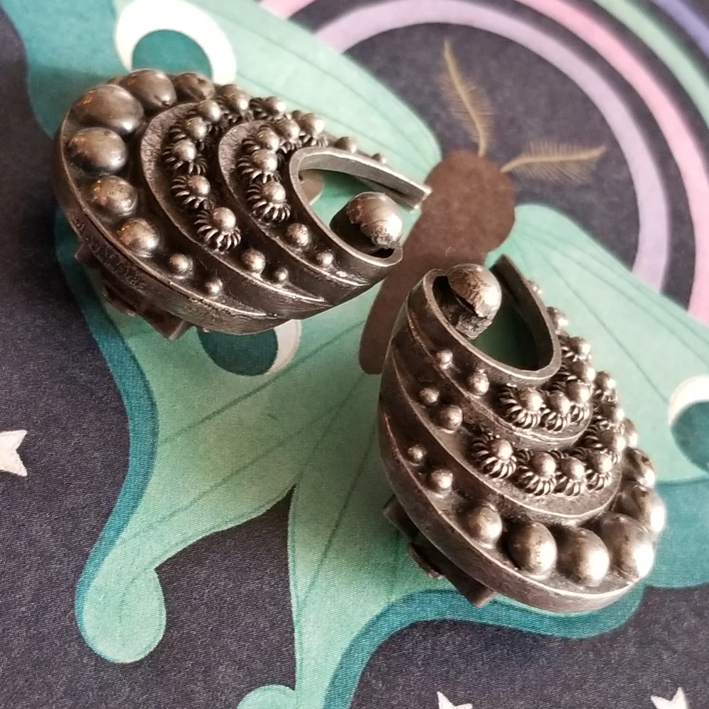 Vintage earrings crescent shape 800 silver clip star cutout clipon moon